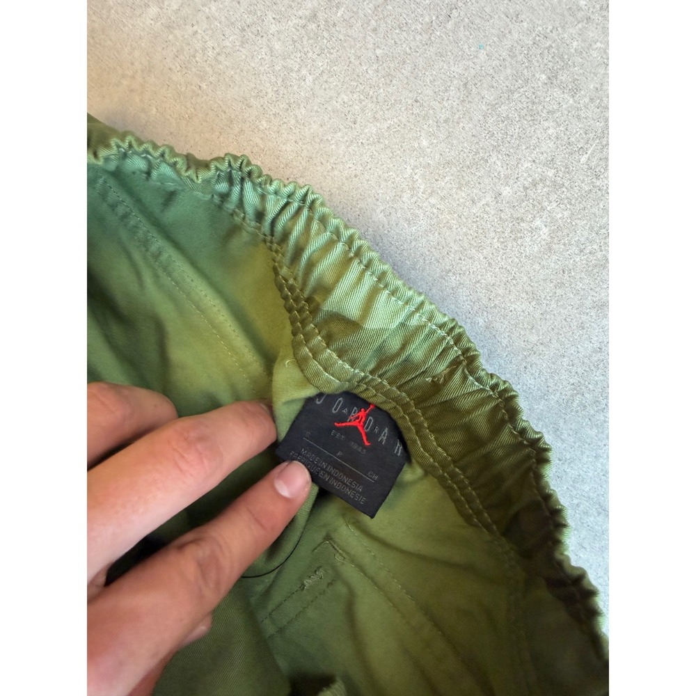 NWT Nike Air Jordan Flight Heritage Camo Cargo Pants Green Mens S Joggers - Picture 3 of 11